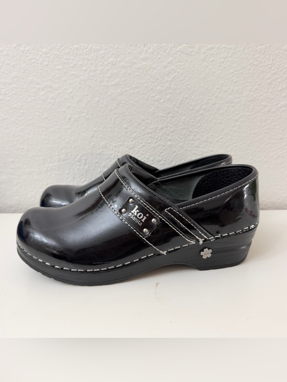 Koi by Sanita Black Patent Leather Clogs Women's EU 37 Nursing Shoes